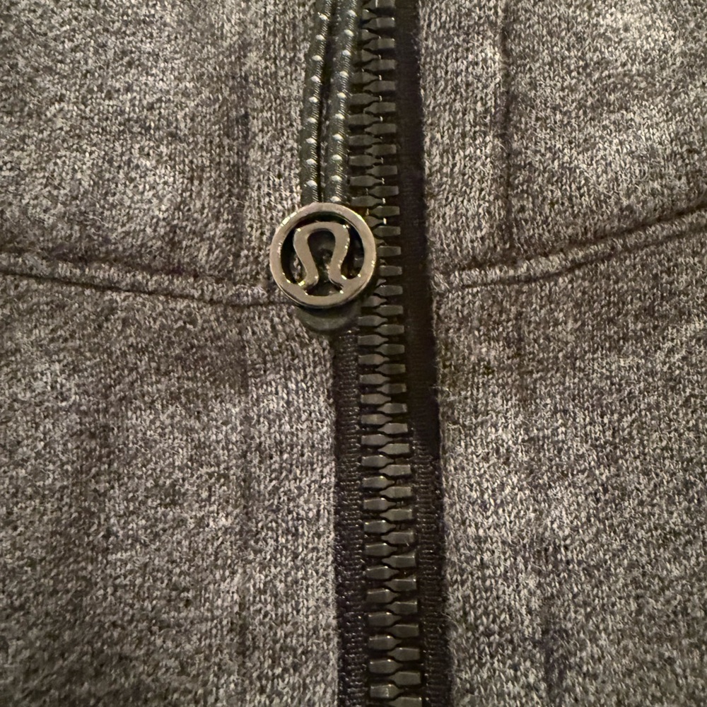 Lululemon Scuba Charcoal Half-Zip Hoodie Sweatshirt - Picture 4 of 6